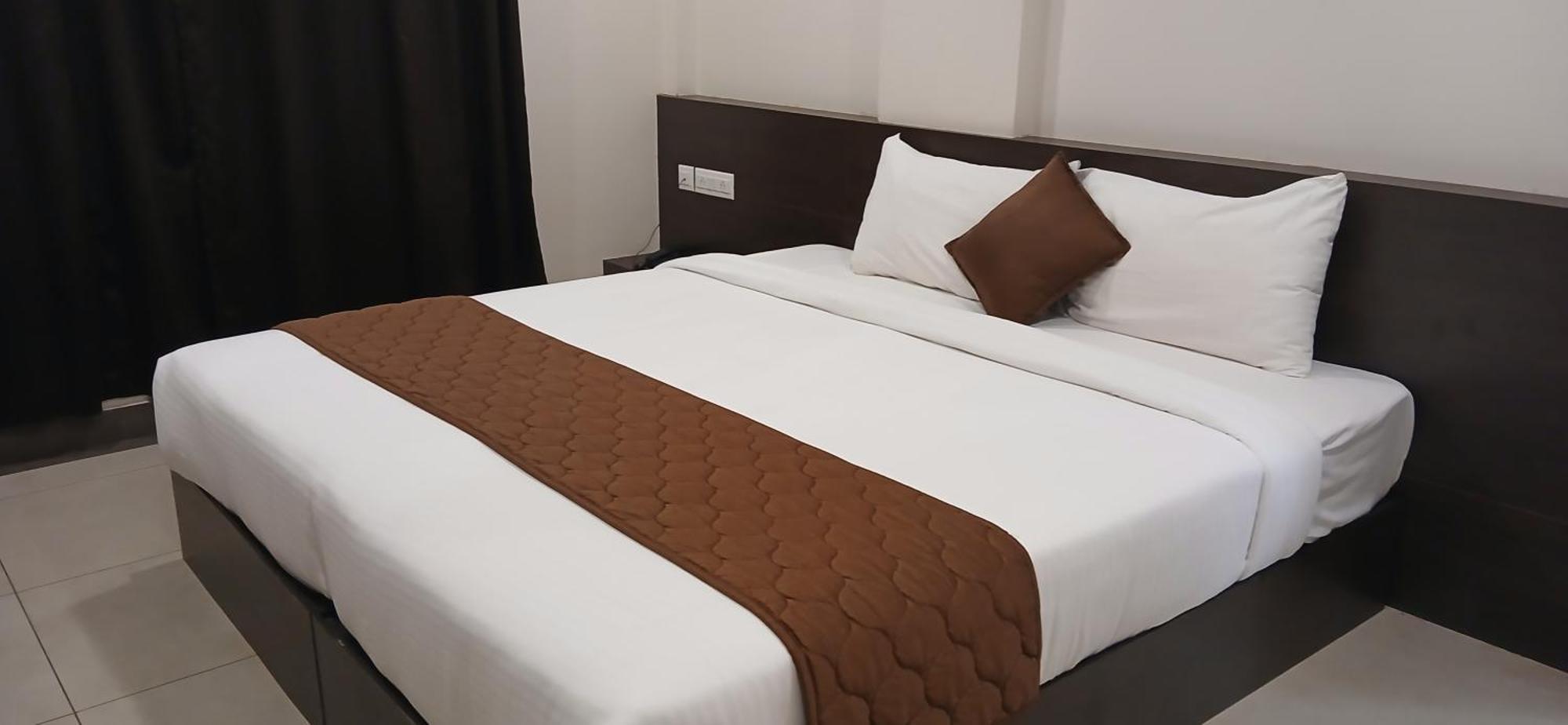 Hotel Pankaj Residency Guruvāyūr 外观 照片